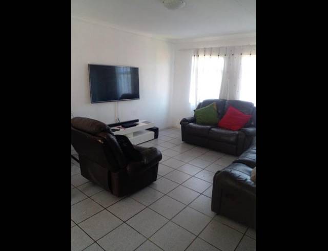 2 BEDROOM TOWNHOUSE FOR SALE IN FLORENTIA